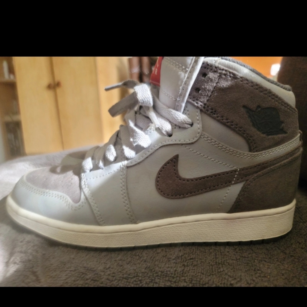 Jordan 1 Retro HOT ITEM! High Premium Suede BG Camo #822858 027. 4.5Y/6W. R2S!!